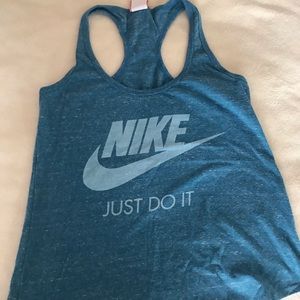 Nike tank